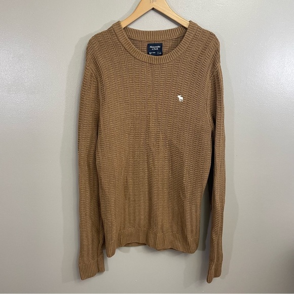 Abercrombie & Fitch Other - Abercrombie & Fitch men’s size Large cable knot Sweater lightweight tan neutral